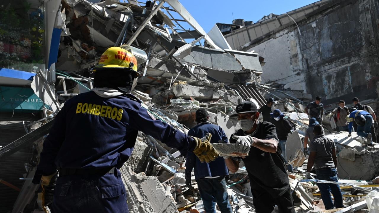Kolombiya'da Deprem Felaketi: Can Kaybı 273'e Yükseldi