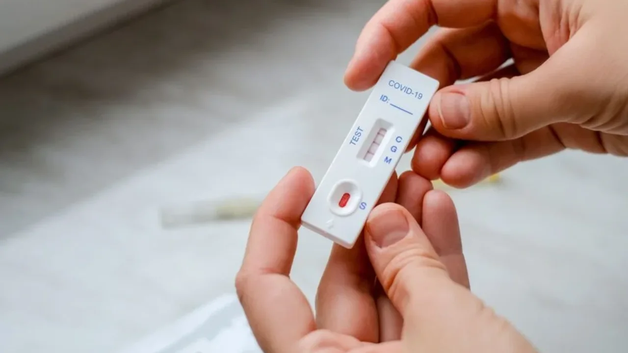 Koronavirüse Son Nokta Mı? Ağızdan Alınan 'Mucize' Hap Geliyor!
