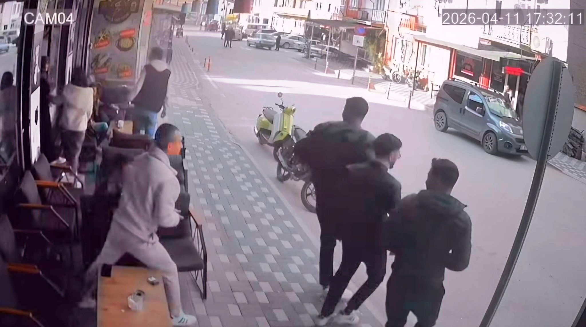 Kütahya Sallandı! Simav'da Deprem Anı Kamerada: İşte O Korku Dolu Anlar!