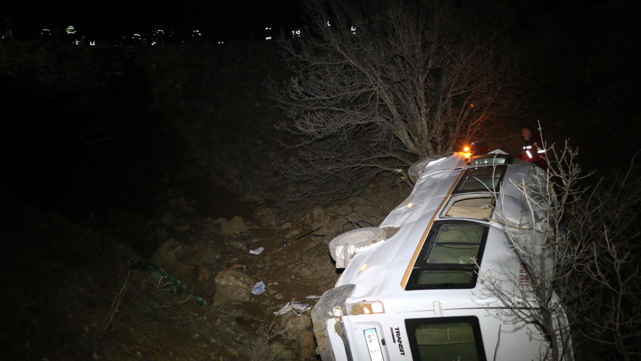 Malatya'da Facia! Maden İşçilerini Taşıyan Minibüs Şarampole Yuvarlandı: Acı Kayıp!