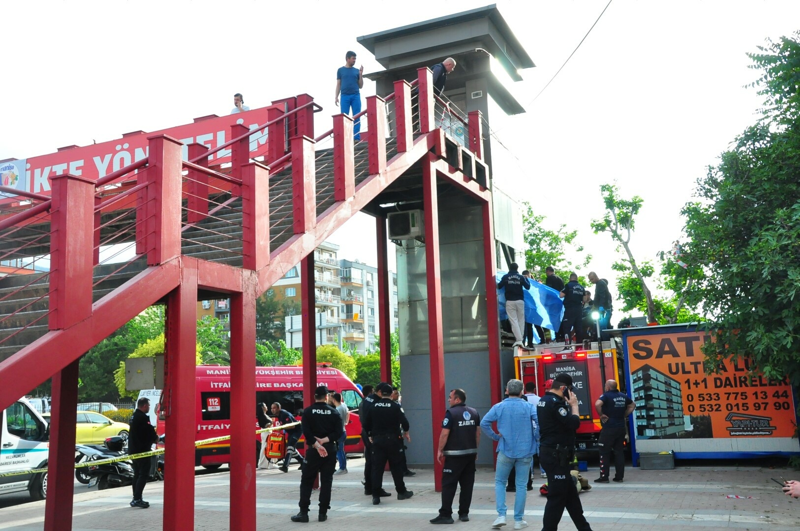 Manisa'da Kan Donduran Kaza! Üst Geçit Asansörü Azrail Oldu