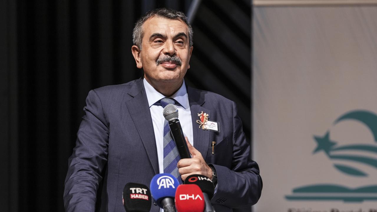 MEB'den Tarihi Değişim! Okullarda Artık Bunlar Ön Planda Olacak! Öğrenciler Şokta!