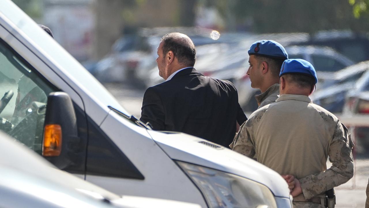 Menderes Belediye Başkanı İlkay Çiçek Hakkında Görevden Uzaklaştırma Kararı