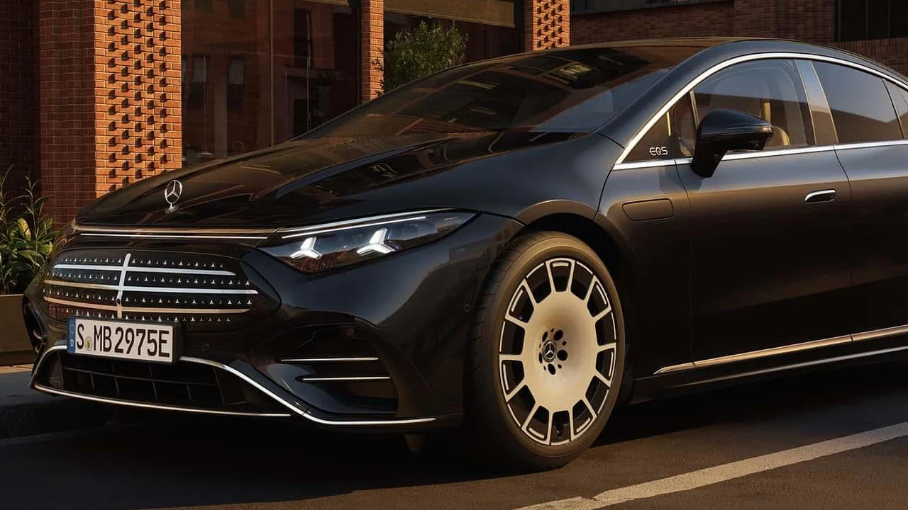 Mercedes Elektrikli Otomobilde Çığır Açtı! 926 KM Menzilli EQS ile Rakiplerine Gözdağı Verdi!