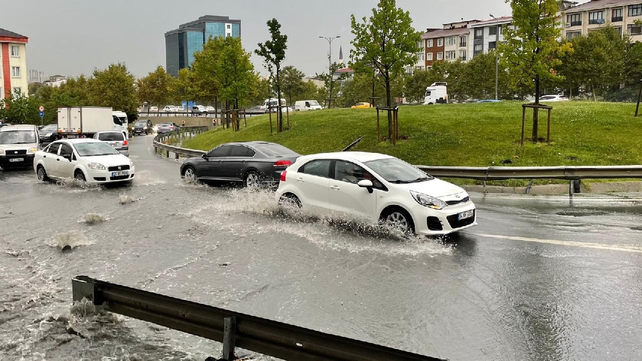 Meteorolojiden İstanbul İçin Kuvvetli Sağanak Uyarısı