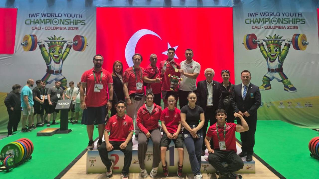 Milli Haltercilerden Kolombiya'da Tarihi Başarı: 17 Madalya ile Döndüler