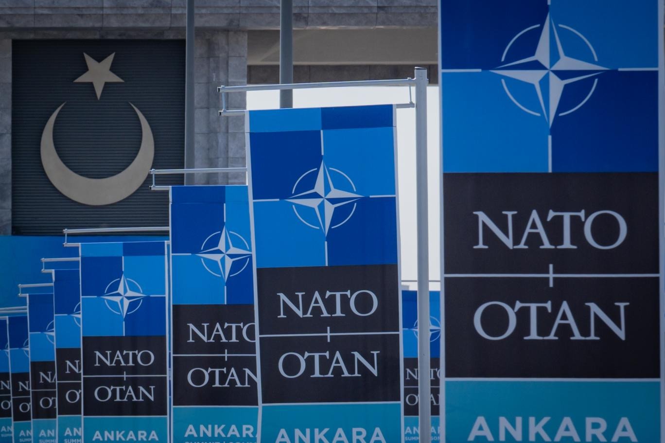 NATO'da Savunma Harcamaları Tartışması: Üye Ülkeler Bütçe Sınırlarını Zorluyor