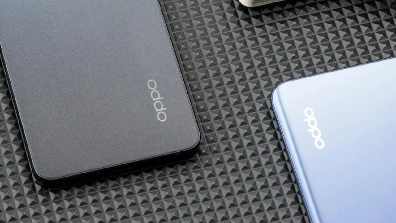 Oppo'dan Bomba Gibi Katlanabilir Telefon! Ekranı Gördünüz mü?
