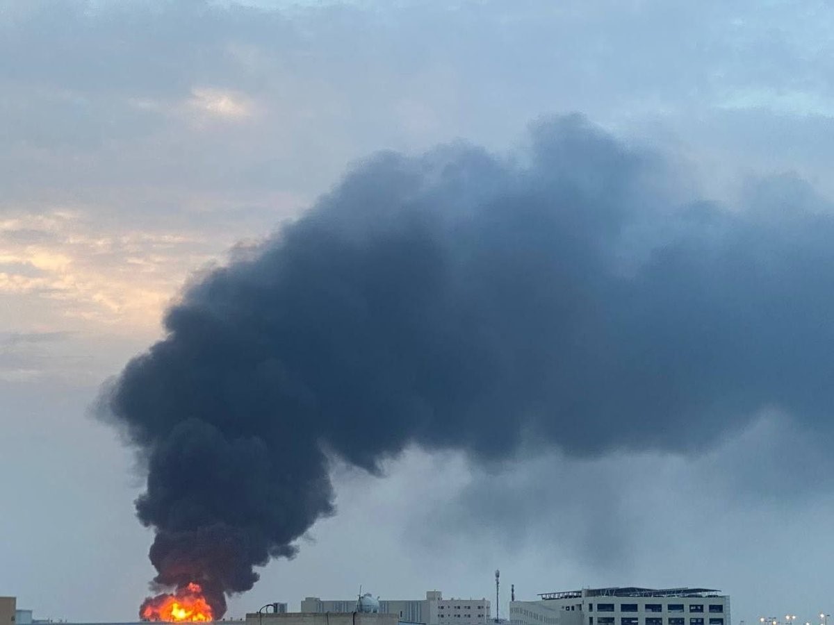 Orta Doğu Kaynıyor! İran'dan Bahreyn'e Şok Saldırı: Alevler Yükseliyor!