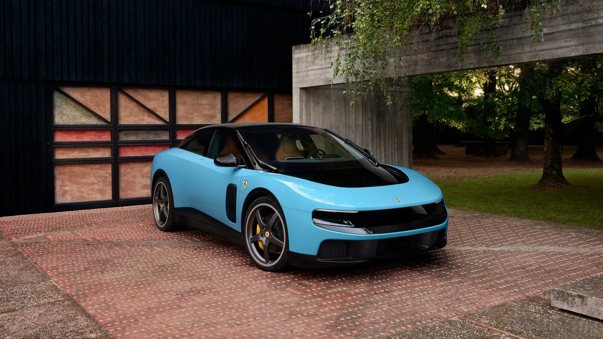 Otomobil Devrimi! Ferrari 78 Yıllık Tarihini Alt Üst Etti: İşte Elektrikli Süper Araba Luce!