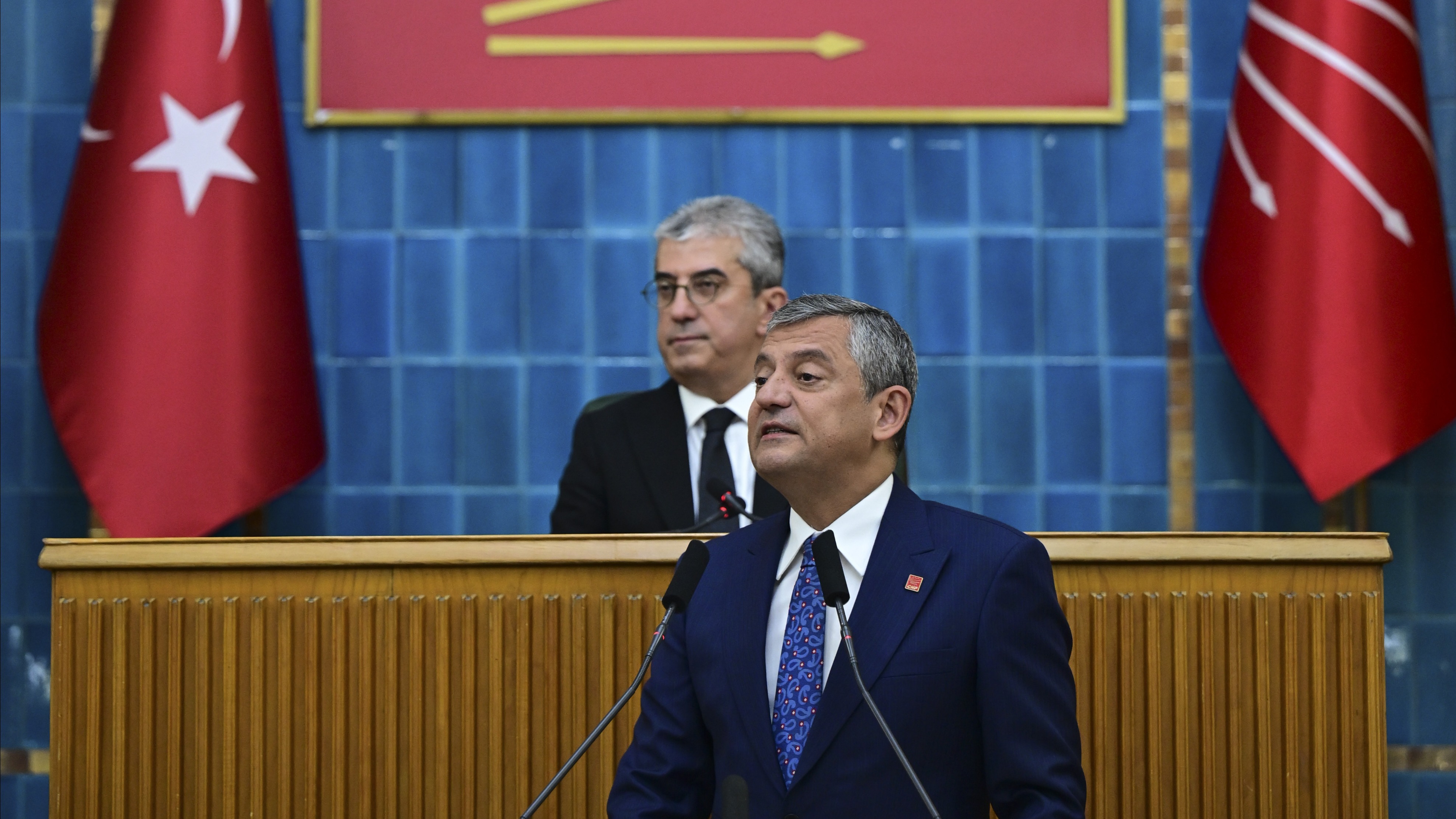 Özgür Özel'den CHP Grubu'na Veda: Yeni Bir Siyasi Yapılanma Süreci Başlıyor