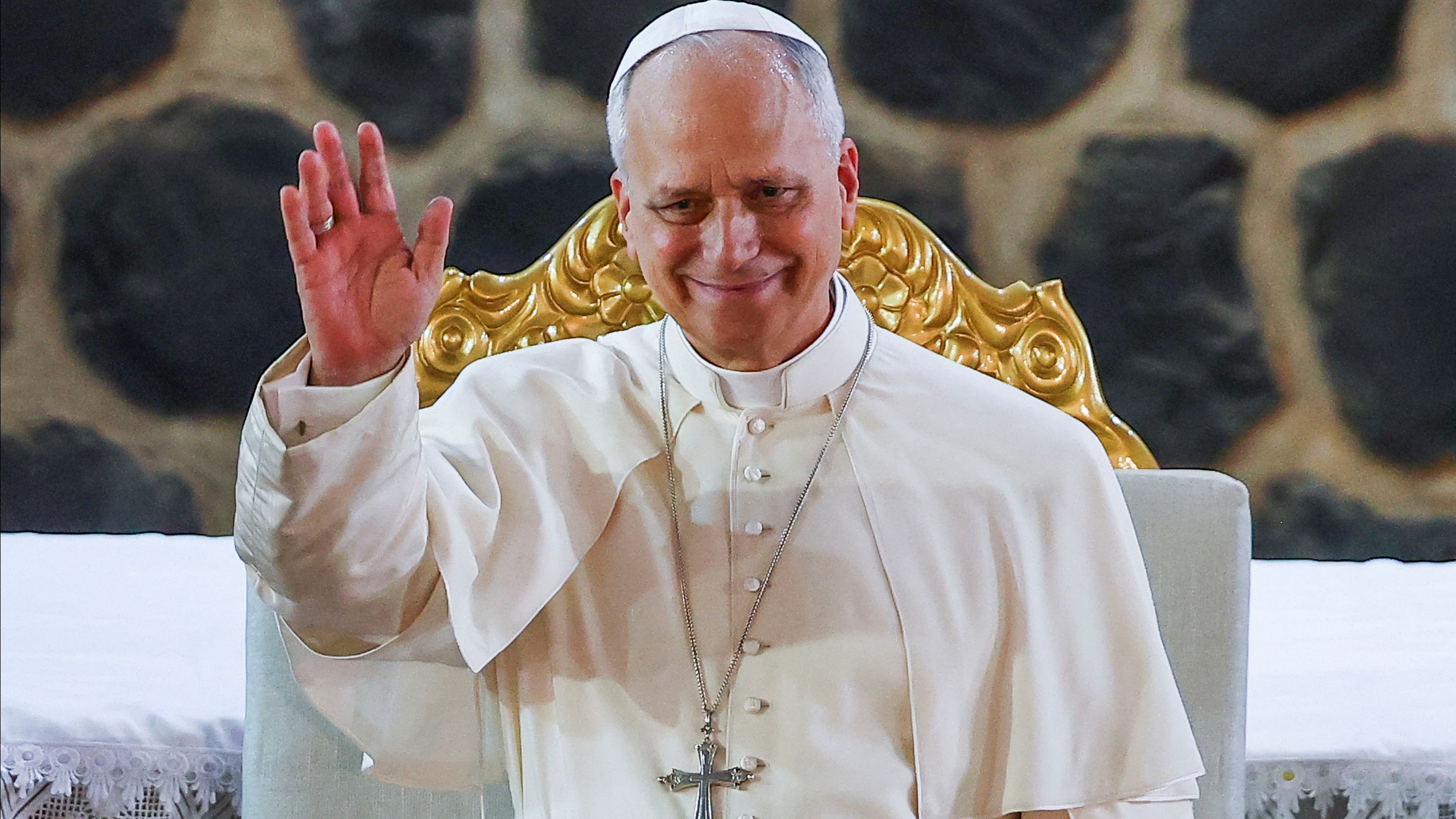 Papa'dan Dünyayı Sarsan Sözler: 'Dünya Tiranların Oyuncağı Oldu!'