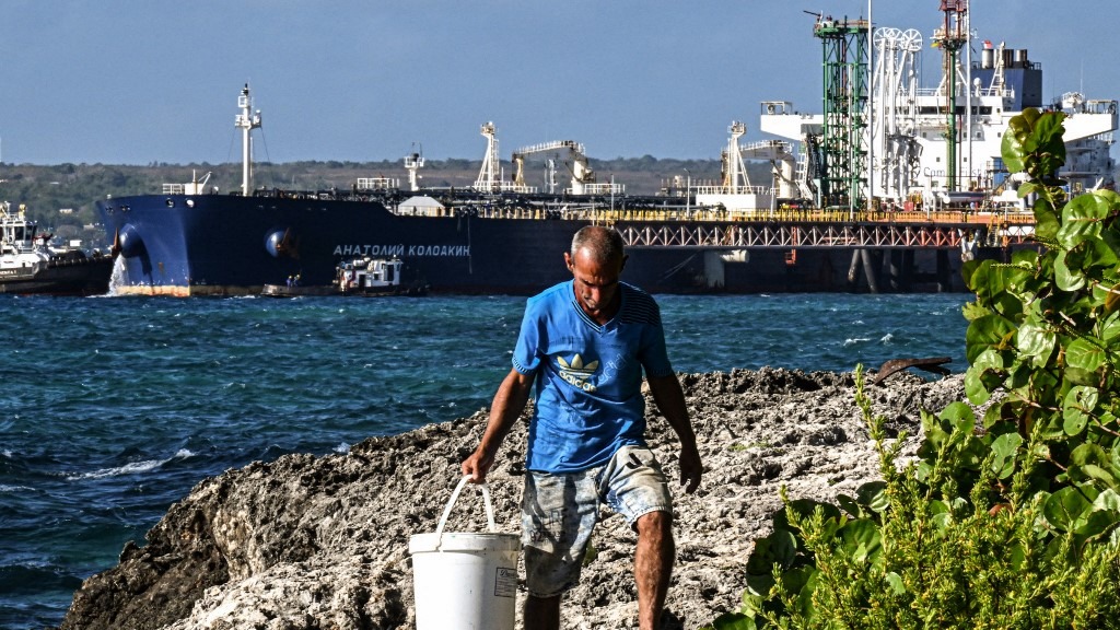 Petrol Savaşları Kızışıyor! Rusya'dan Küba'ya Gizemli Sevkiyat: ABD Ne Yapacak?