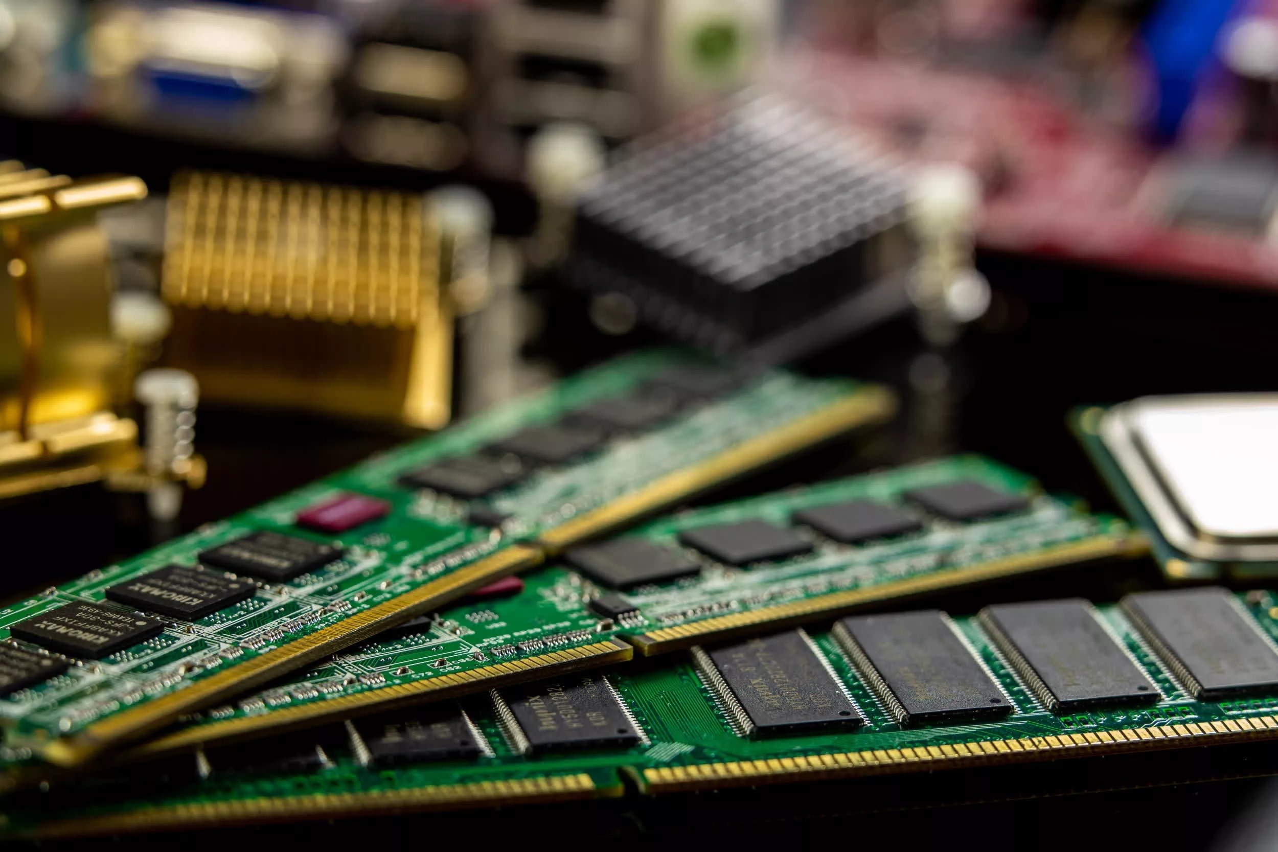 RAM Fiyatlarında Şok Düşüş! Japonya'da DDR5 RAM'ler Adeta Bedavaya: Oyuncular ve Bilgisayar Tutkunları Bayram Edecek!