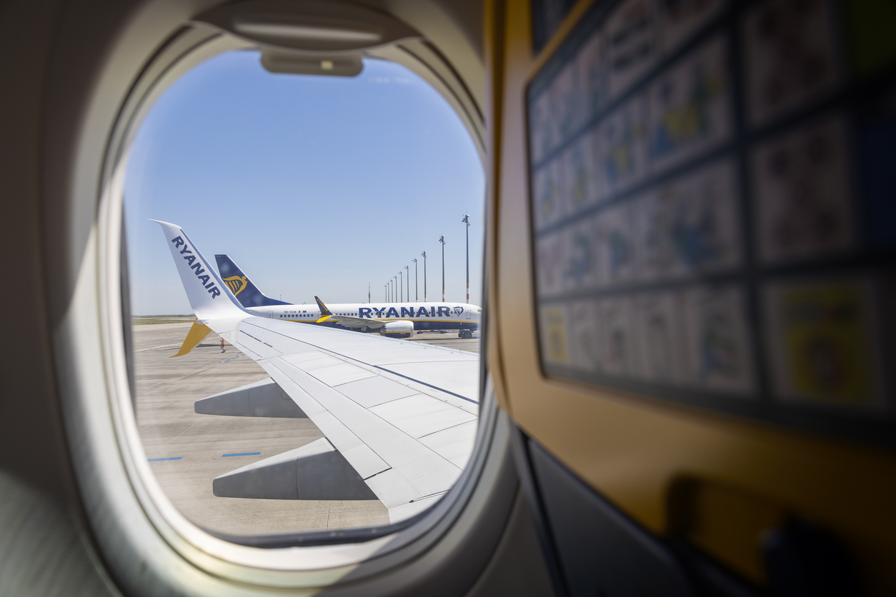 Ryanair Uçağında Tehlikeli Anlar: Acil Durum ve Motor Arızası