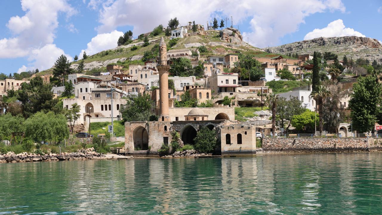 Saklı Cennet Halfeti'ye Akın Var! Gören Sahil Kasabası Sanıyor, Sırrı Ne?