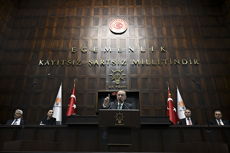 Siyasi Deprem! 4 Belediye Birden AK Parti'ye Geçiyor: CHP'de Şok Etkisi!