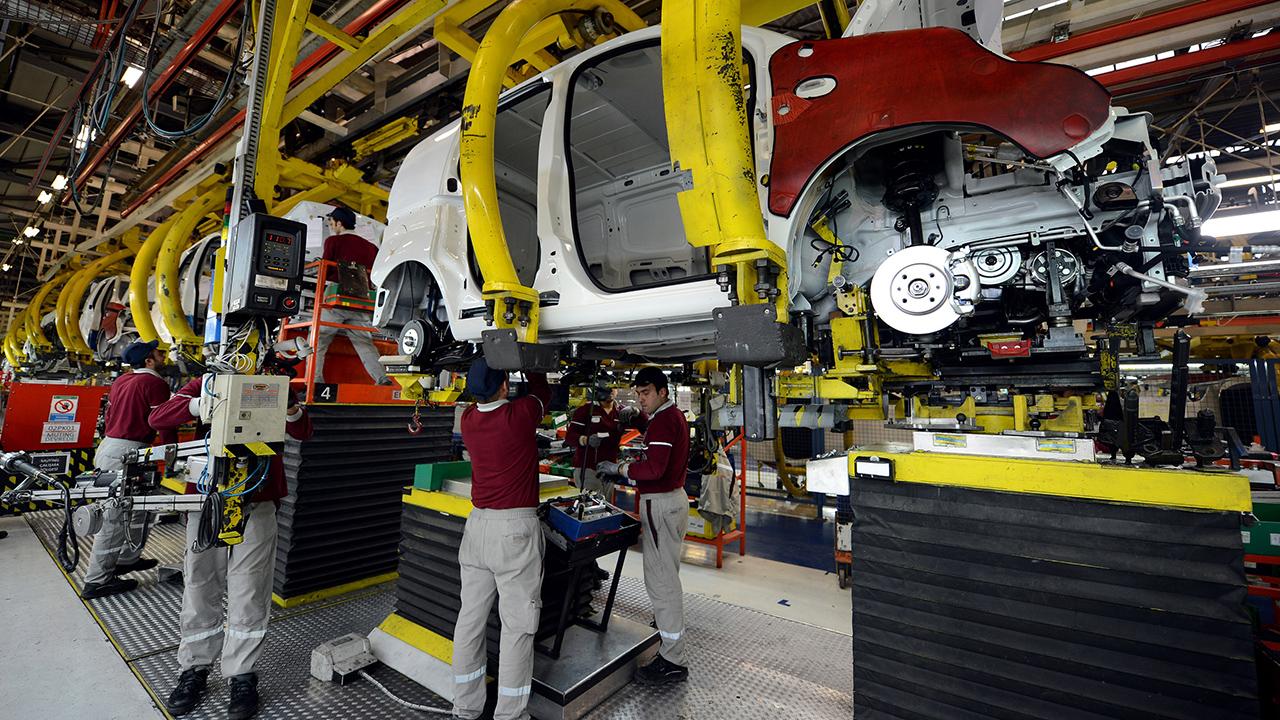 Türk Otomotiv Sektörü Rekor Kırdı! Hangi Ülkelere Araba Yağdırdık?