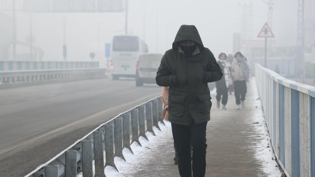 Türkiye Buz Kesiyor! Meteoroloji'den 42 İl İçin Sarı Alarm: Kar ve Soğuk Kapıda