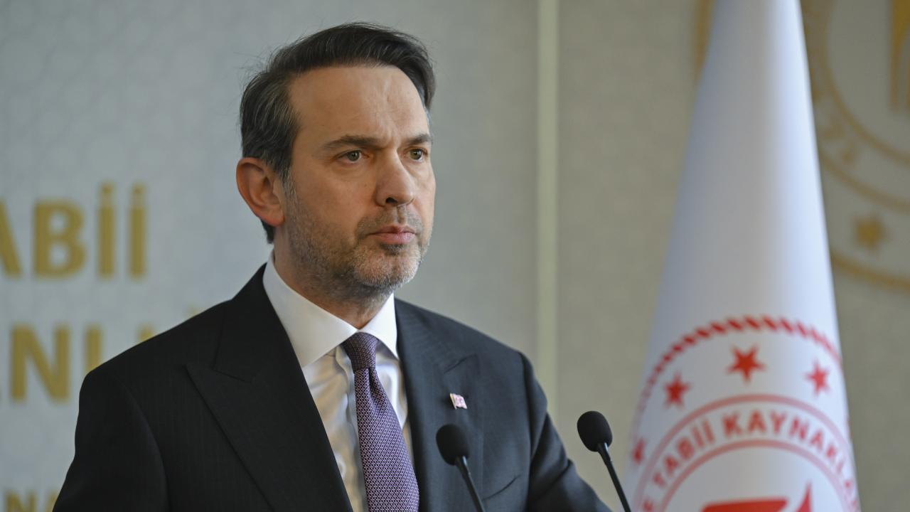 Türkiye Enerji Arenasında Yıldızını Parlatıyor! Bakan Bayraktar'dan Bomba Açıklamalar!