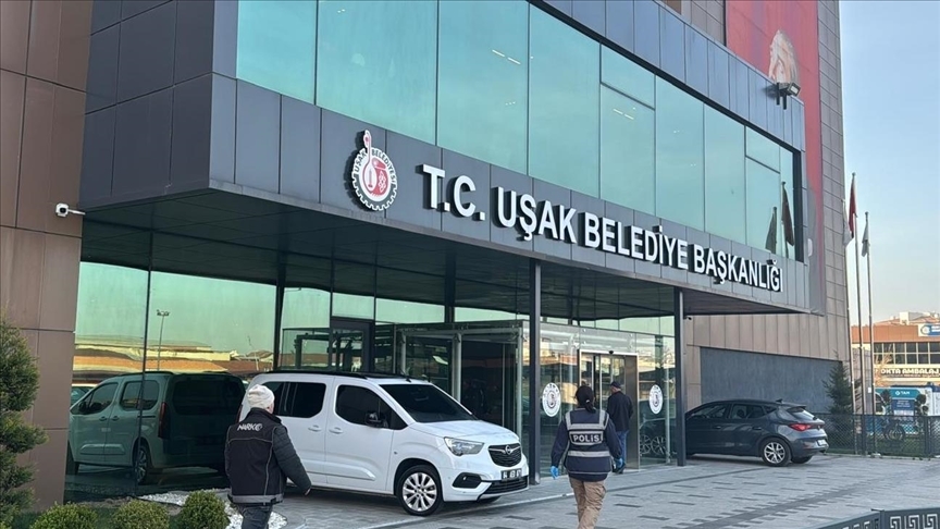 Uşak Belediyesi'nde Neler Oluyor? Rüşvet Operasyonu Şoku! 29 Gözaltı!