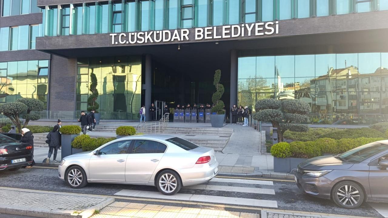 Üsküdar Belediyesinde Şok Rüşvet Operasyonu: 7 Kişi Demir Parmaklıklar Ardında!